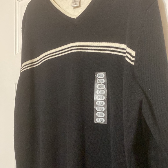 Geoffrey Beene Mens pullover v-neck long sleeve sweater; size: Medium - Picture 5 of 5